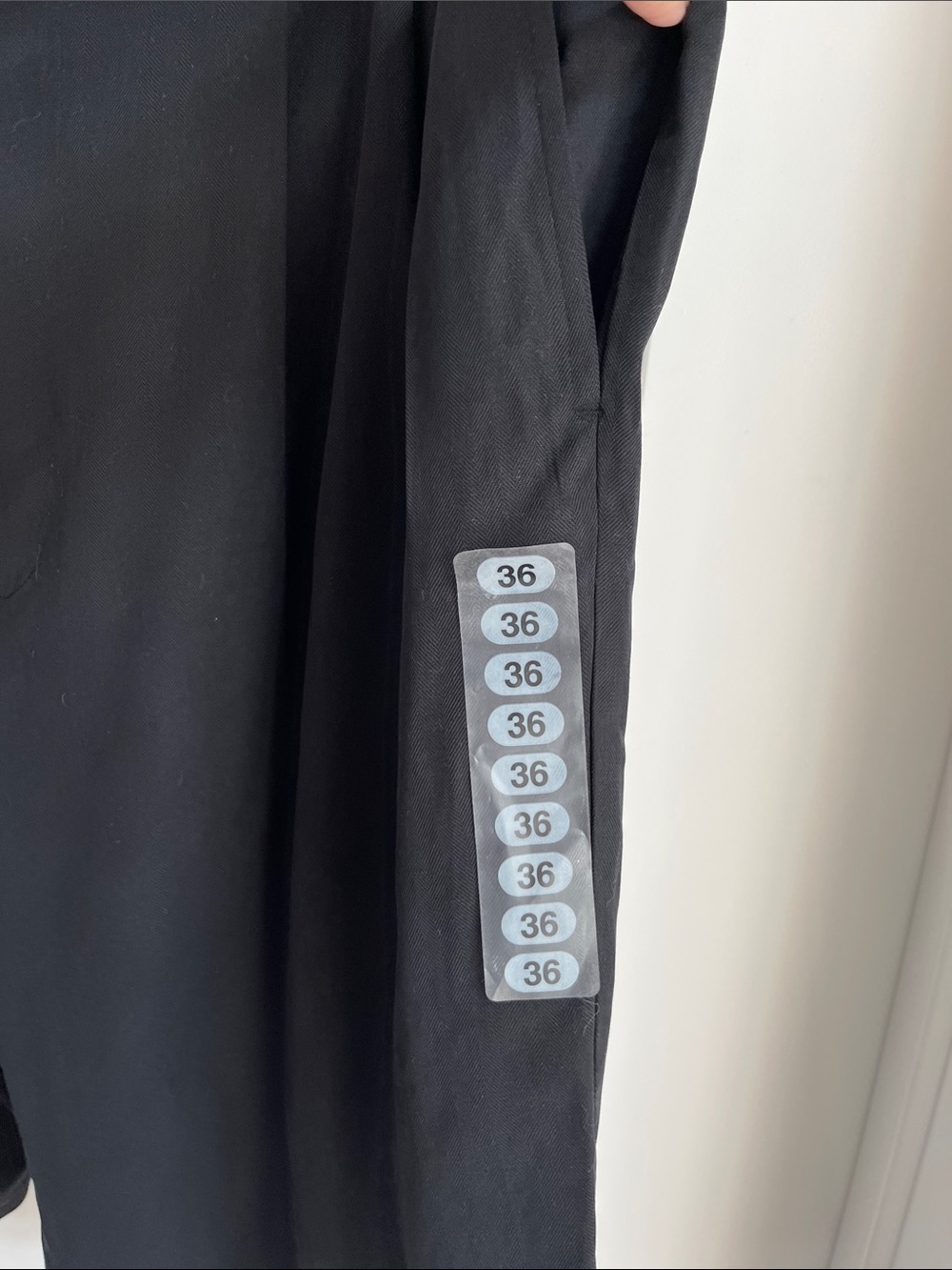 Jamaica Jaxx Men's 100% Silk Pleated Shorts Black Size 36 NWT - Picture 4 of 6